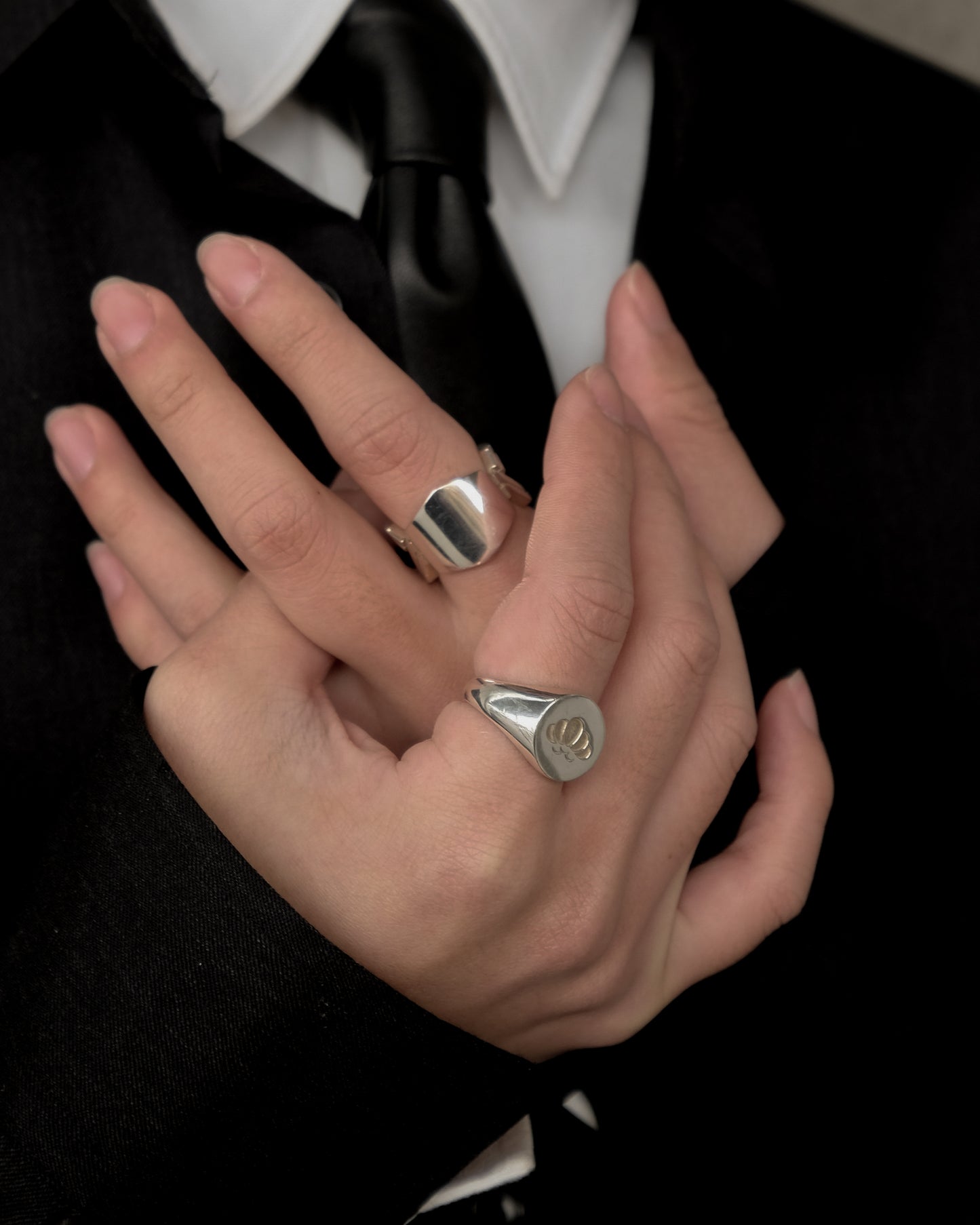 SUI BOLD RING 标志性银戒指