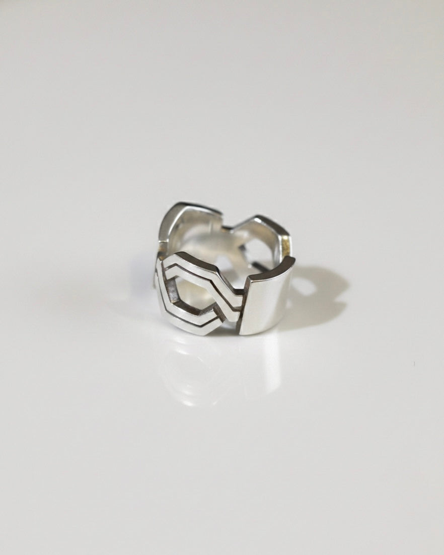 SUI BOLD RING 标志性银戒指