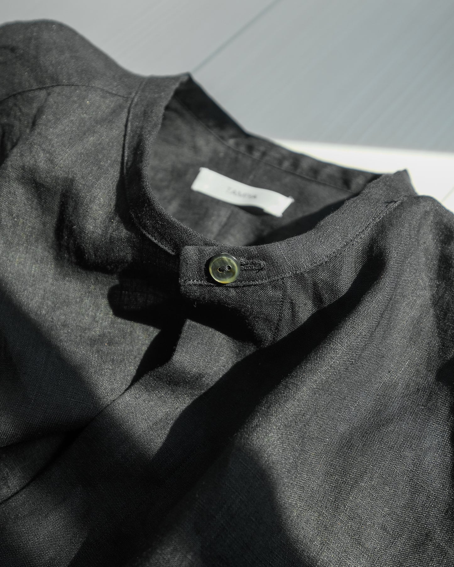 Ante black ardd linen リネンノーカラーシャツ