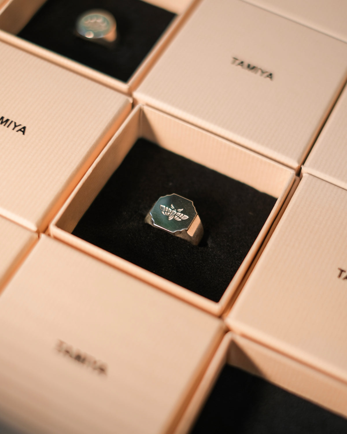 TAMIYA KAIKO SIGNET RING カイコの意匠シグネットリング 受注生産ジュエリー