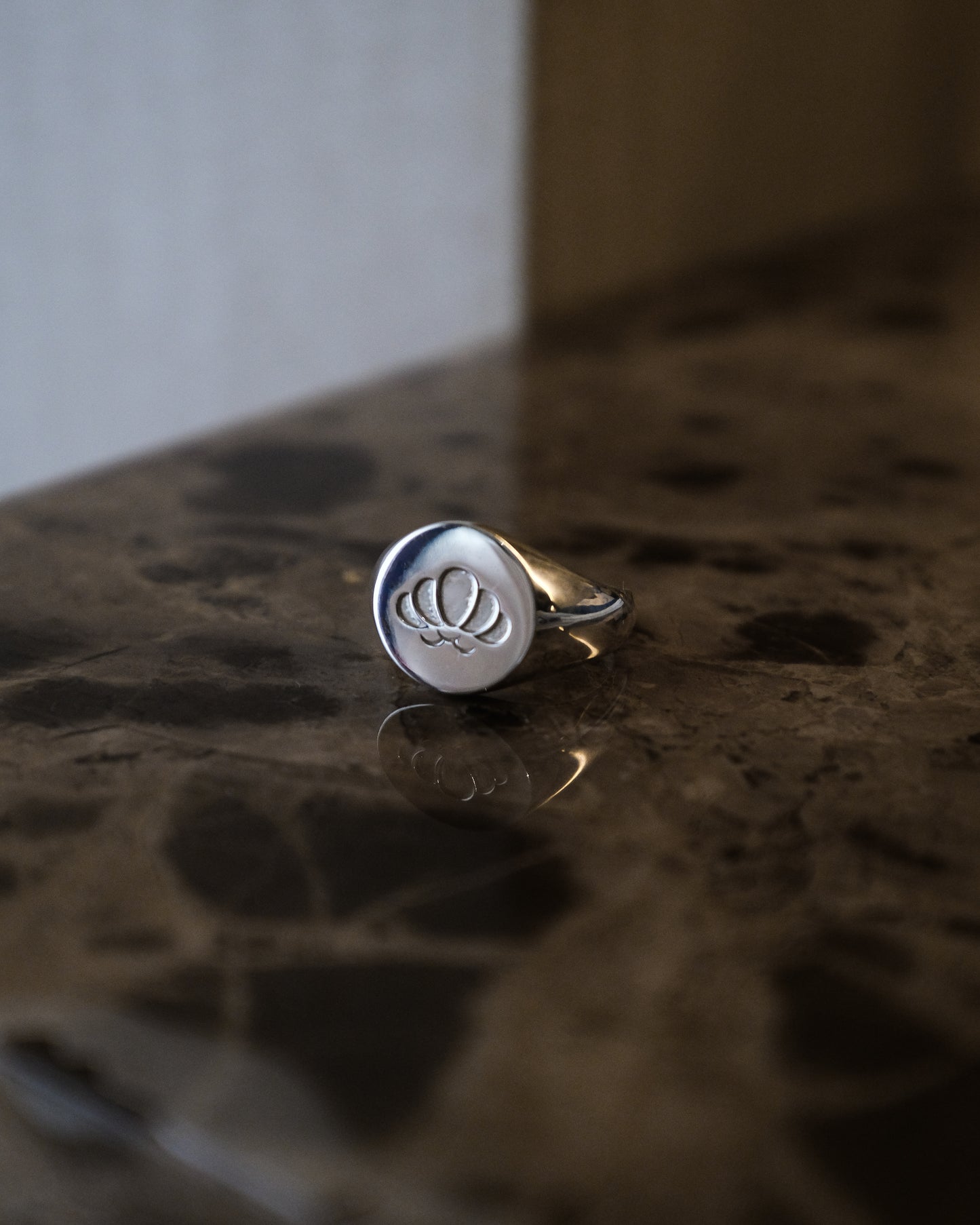 GOYŌMATSU SIGNET RING