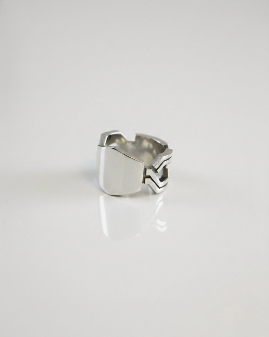 SUI BOLD RING 标志性银戒指