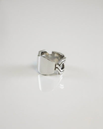 SUI BOLD RING 标志性银戒指